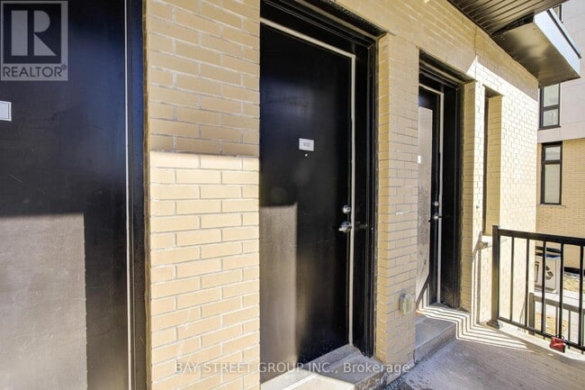 Building Photo - 7-607 Steckley House Ln