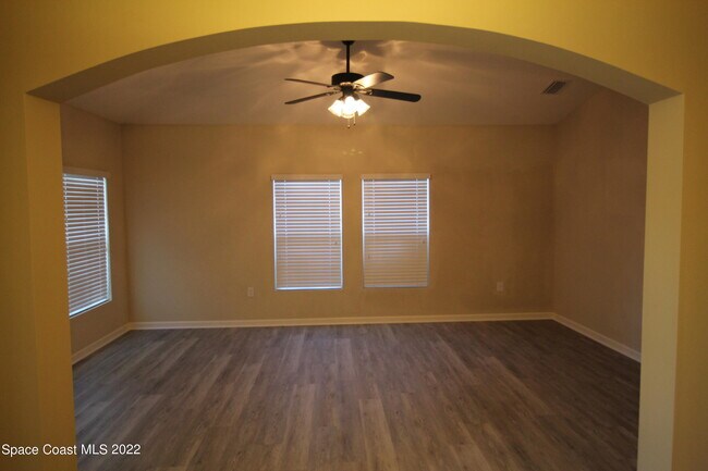 Foto del edificio - 2448 Snapdragon Dr NW