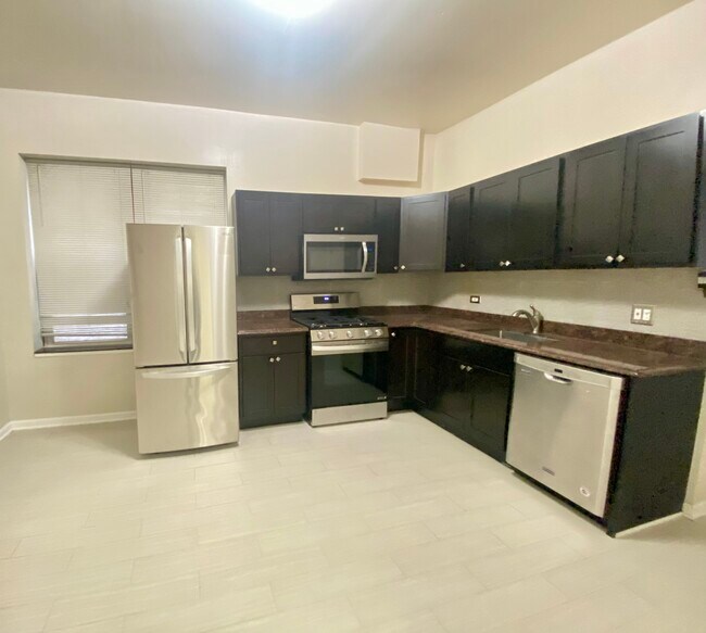 Foto del edificio - 2642 W Haddon Ave