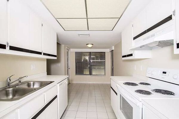 Foto del edificio - 2212 Viscaya Pky