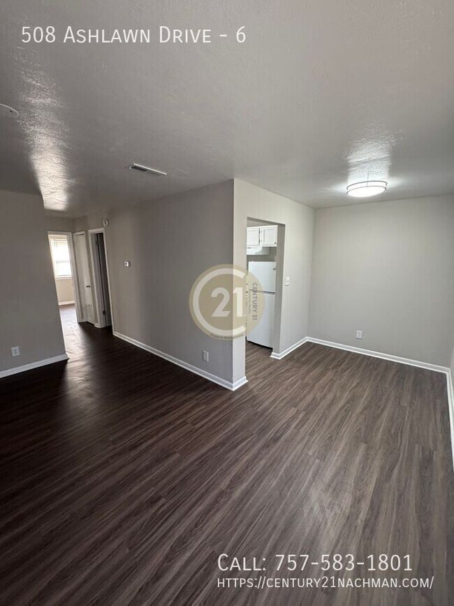 Foto del edificio - 508 Ashlawn Dr