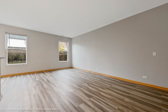 Building Photo - 4051 Blackstone Dr