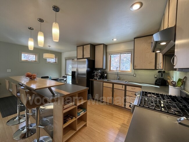 Foto del edificio - 321 N 22nd Ave