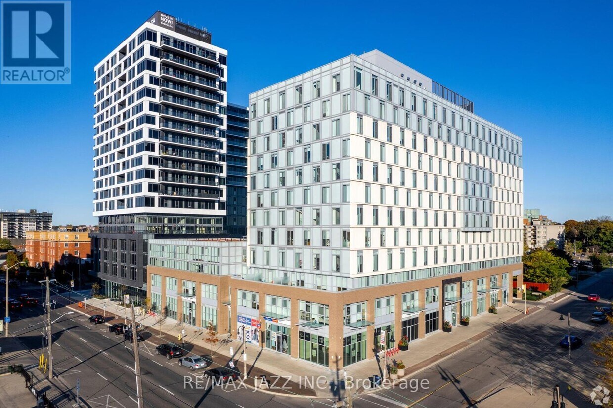 Photo principale - 100-1100 Bond St E