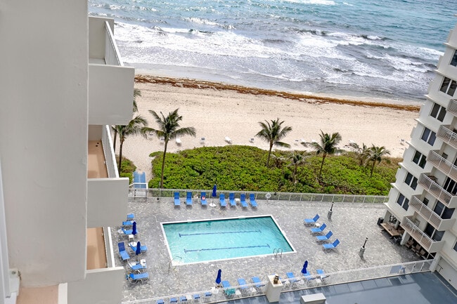 Building Photo - 3221 S Ocean Blvd