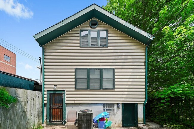 Foto del edificio - 2736 W Evergreen Ave
