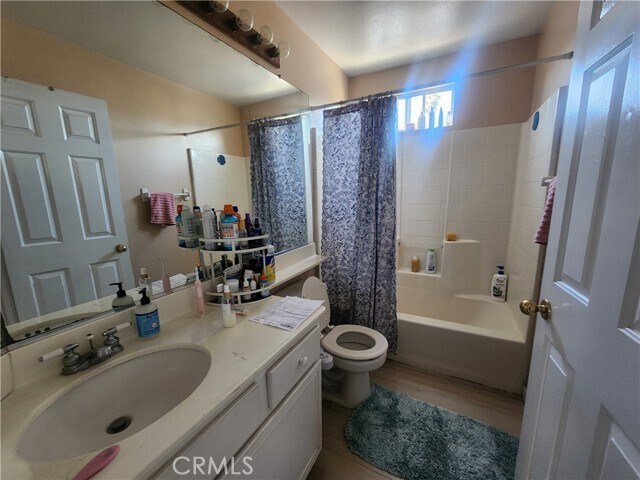 Foto del edificio - 6387 Blossom Ln