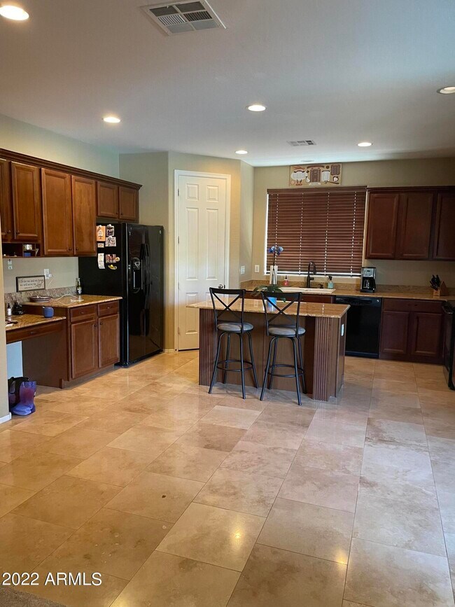 Foto del edificio - 3944 N Edith Way