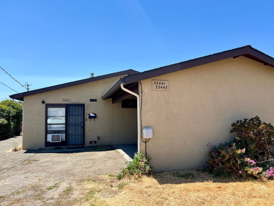 Primary Photo - 33441-33443 4th St, Union City, CA 94587
