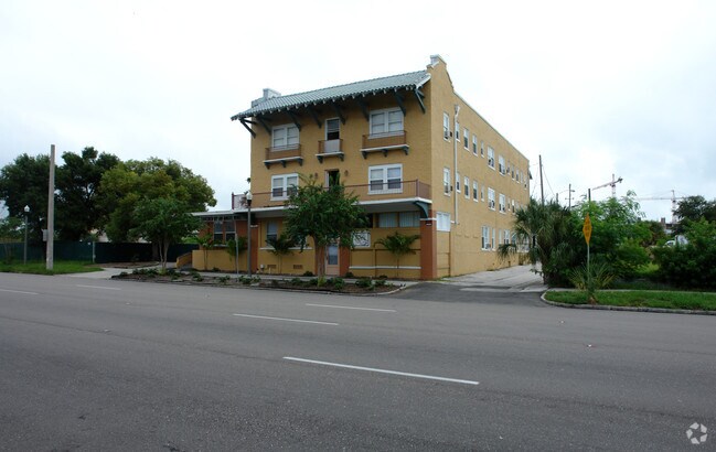 Building Photo - DOWNTOWN POINTE APARTMENTS (SELLER FINANCING)