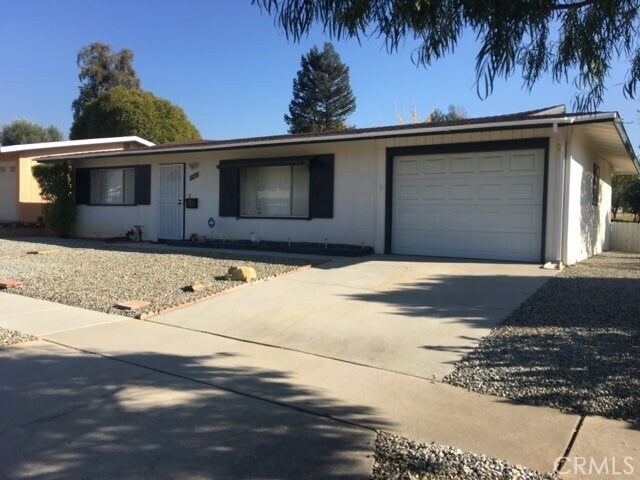 Foto principal - 11921 Peach Tree Rd