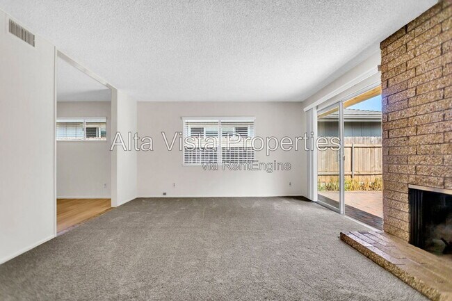 Foto del edificio - 5633 Scripps St