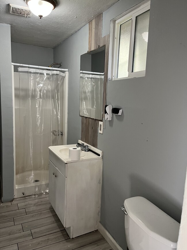 Foto del edificio - 5931 Denver Ave