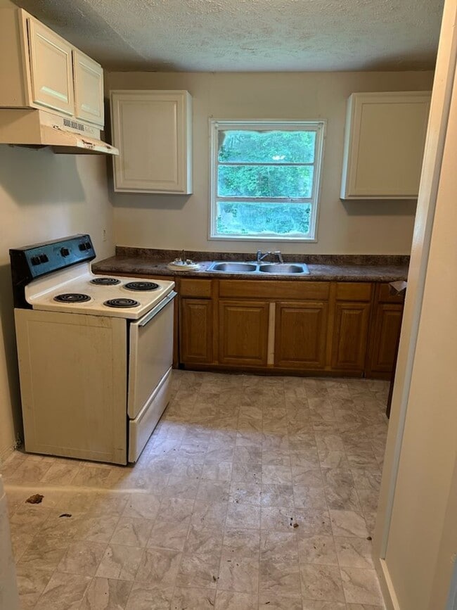 Building Photo - 5421 Crepe Myrtle Dr