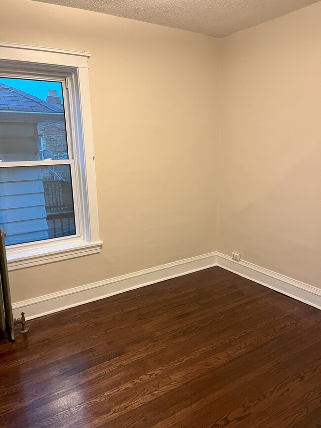 Bedroom 2 - 3135 W Eastwood Ave