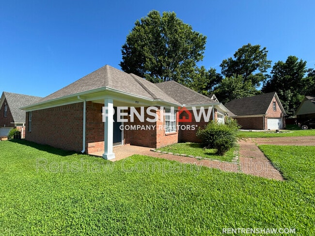 Building Photo - 3921 Pecan Trace Cove