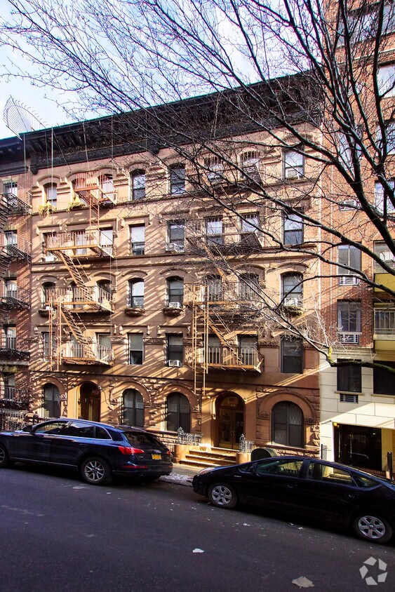 Primary Photo - 161 E 89th St