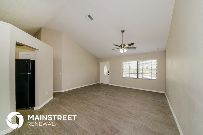 Building Photo - 5665 Ansonia Terrace