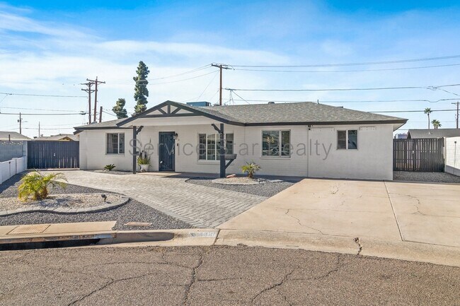 Building Photo - 4316 N 34th Dr