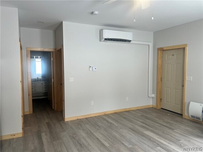 Foto del edificio - 15 Commerce Dr