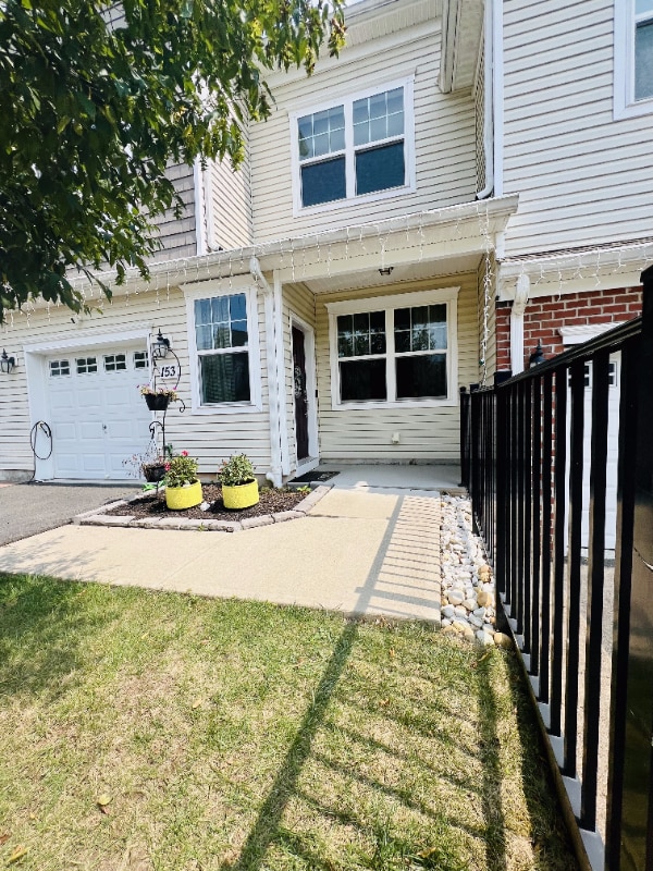 Building Photo - 153 Savoth Ln