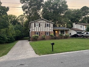 Building Photo - 416 Ocala Ct N