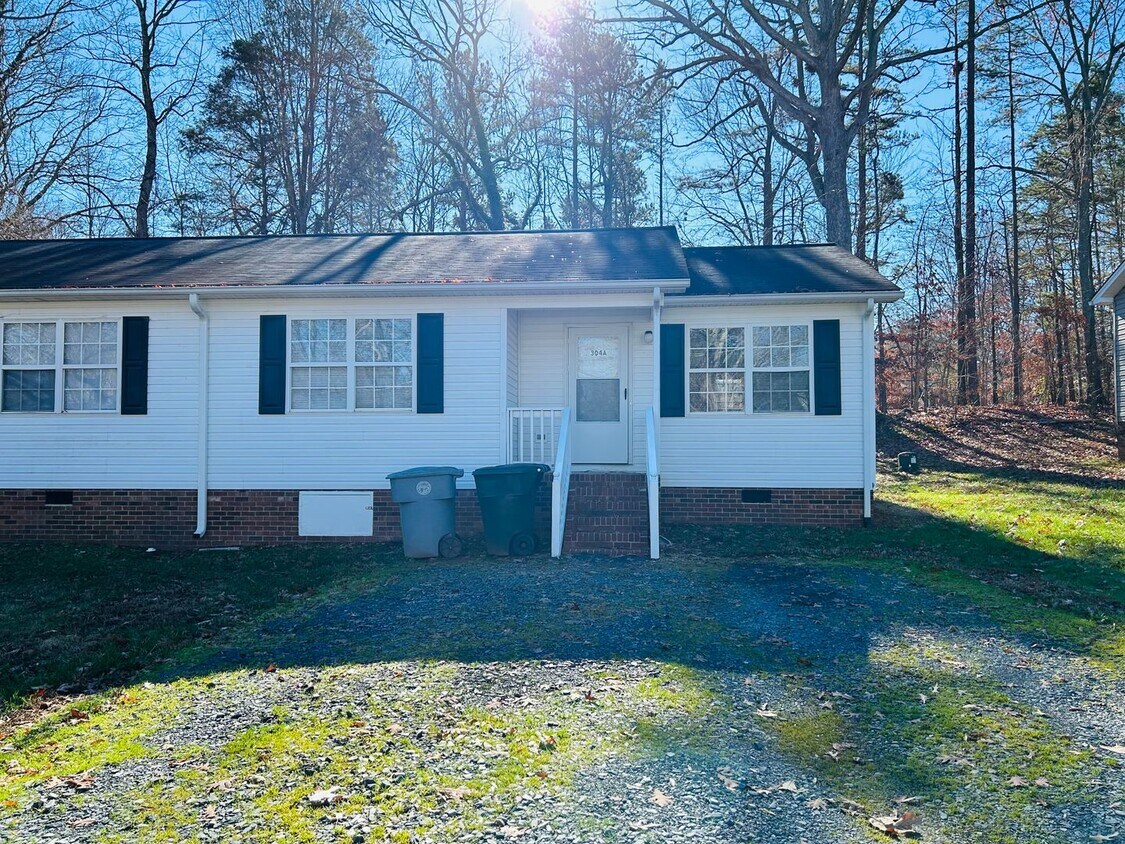 Foto principal - 304 Poplar St