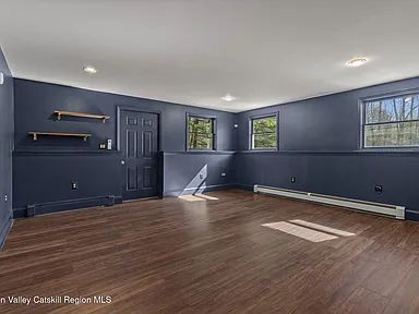 Foto del edificio - 119 Cedar Dr