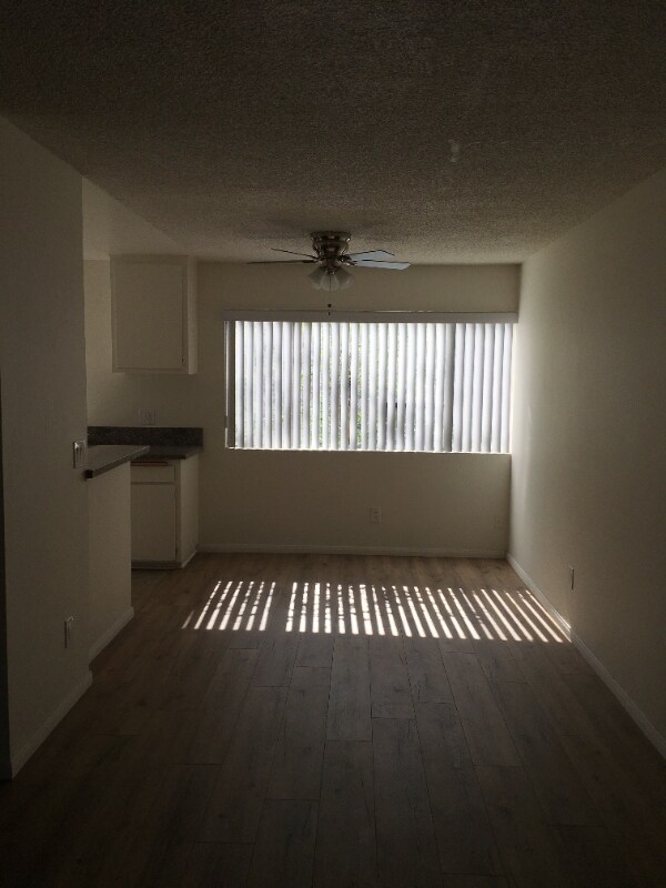 Foto del edificio - 18200 Killion St