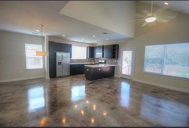 Foto del edificio - 301 W Stassney Ln