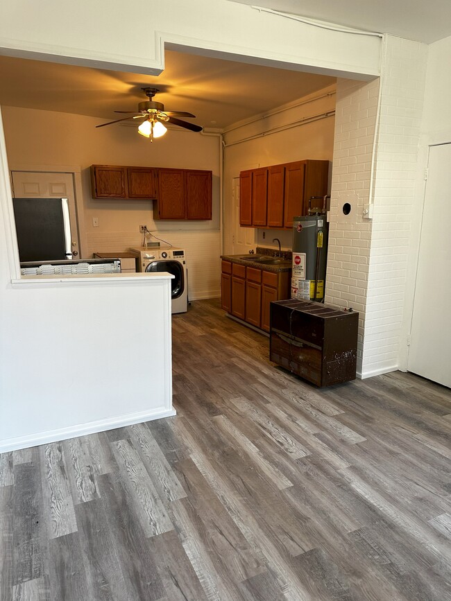 Foto del edificio - 2222 W 19th St