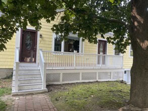 Building Photo - 7 Durkee Rd
