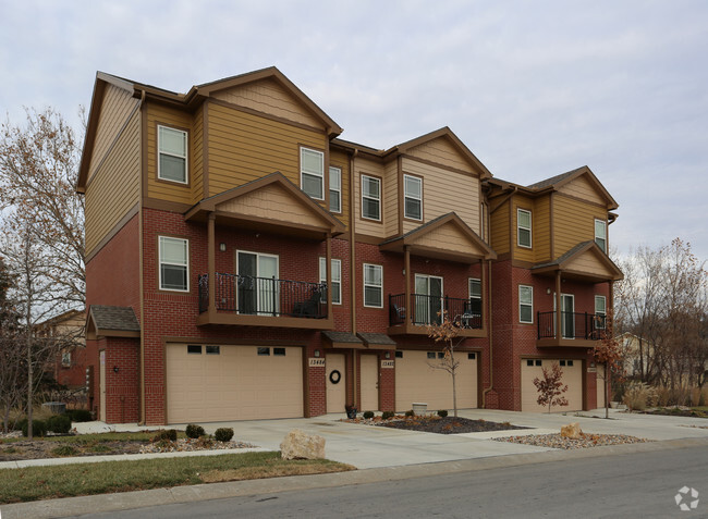 Foto del edificio - Westchester Townhomes Apartments