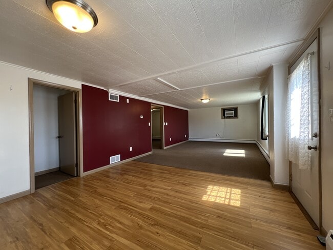 Building Photo - 1245 High Bluff St