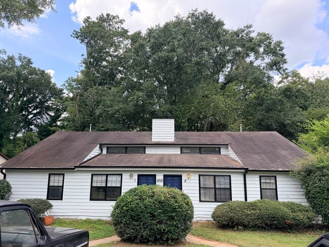 Building Photo - 5010 Hawthorne Ct