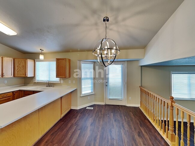 Foto del edificio - 2049 S Fremont Crest Ave W