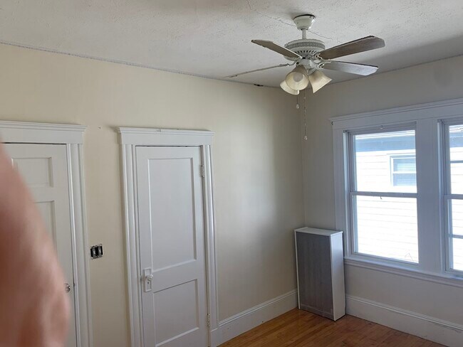 Building Photo - 43 Orchard Cir