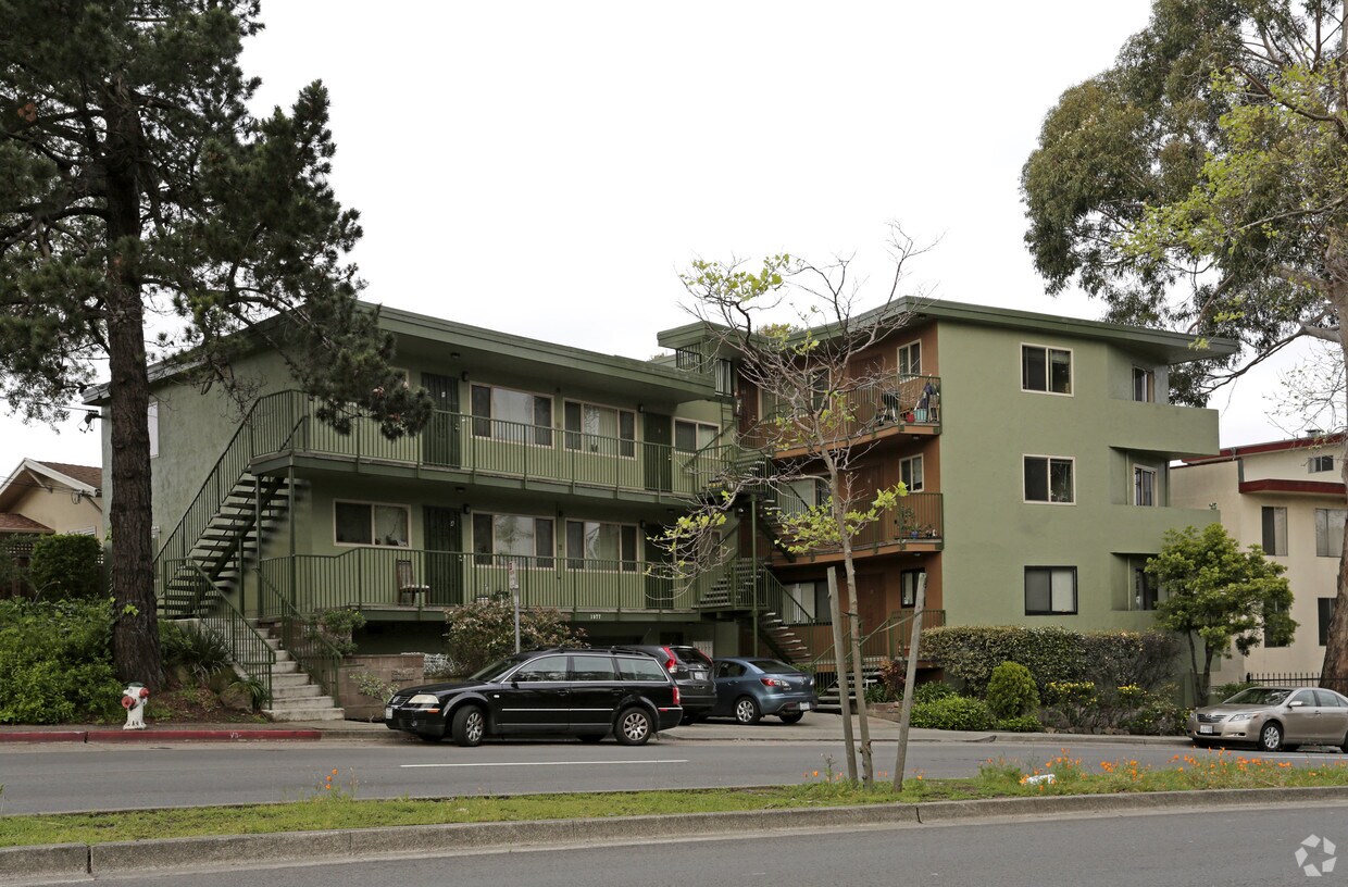 Foto del edificio - 1977 Pleasant Valley Ave