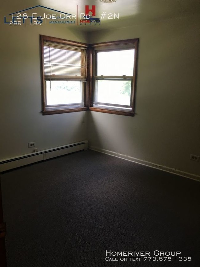 Building Photo - Beautiful 2 Bedroom Apartment- HEAT INCLUDED!