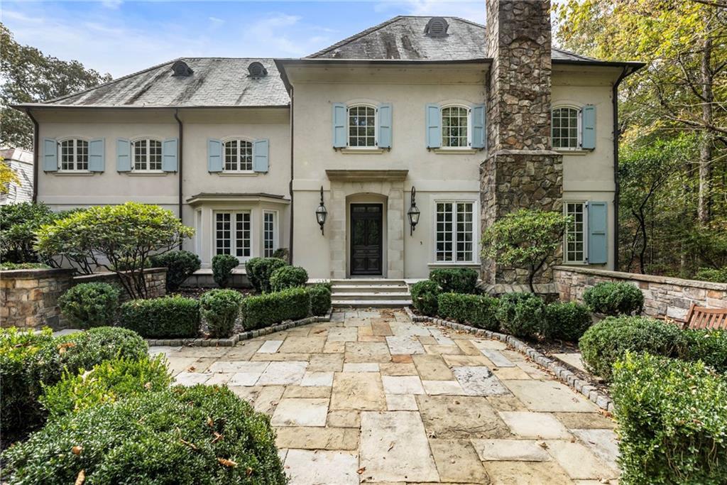 Foto principal - 2485 W Wesley Rd NW