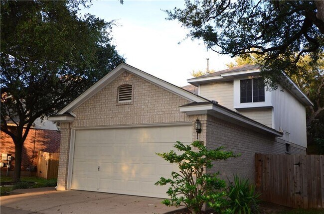 Foto del edificio - 8322 Alvin High Ln