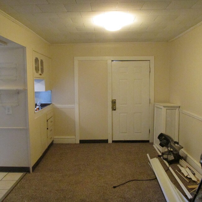 Foto del edificio - 7003 Elmwood Ave