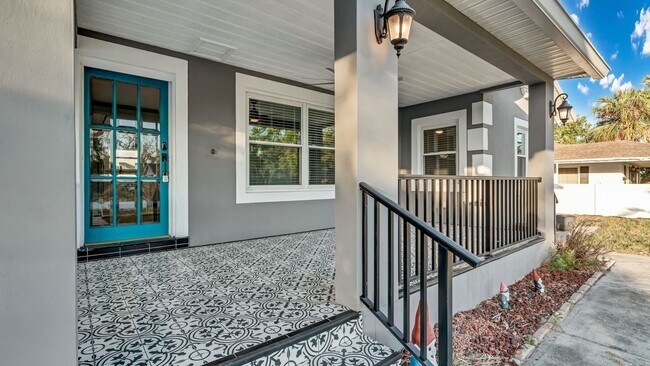 Foto del edificio - Beautiful S. Tampa 3BR/2BA remodeled home ...