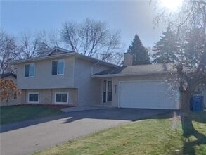 Building Photo - 1701 116th St E