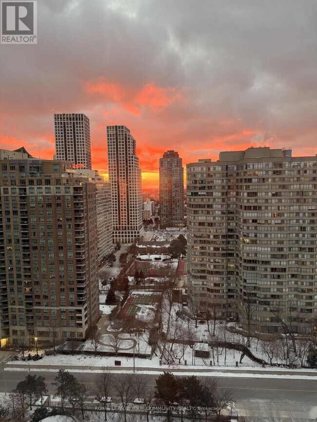 Photo du bâtiment - 265 Enfield Pl