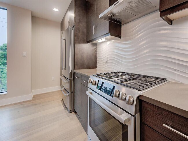 Foto del edificio - 199 Dali Blvd