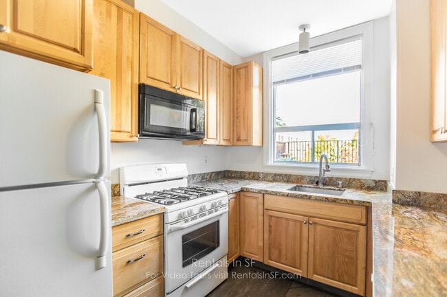 Building Photo - 616 Steiner St