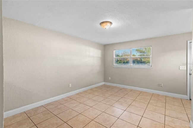 Foto del edificio - 210 N East St