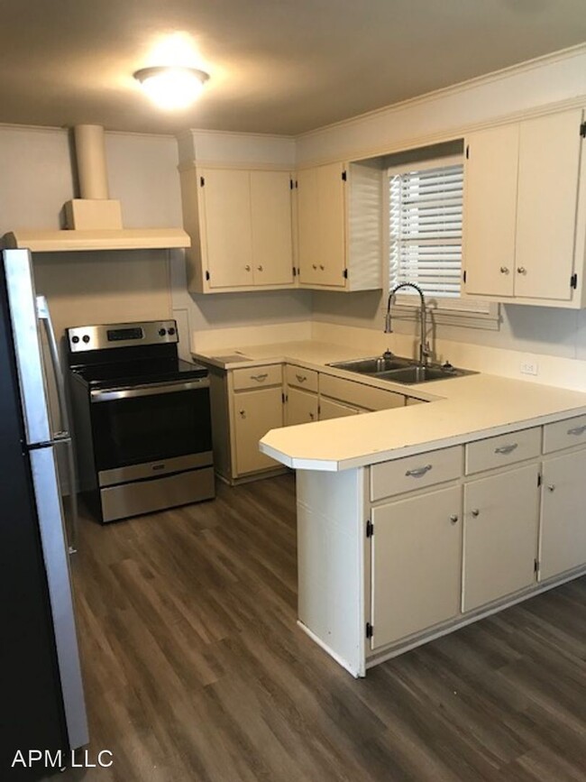 Building Photo - 4 br, 2 bath House - 500 Eason Place