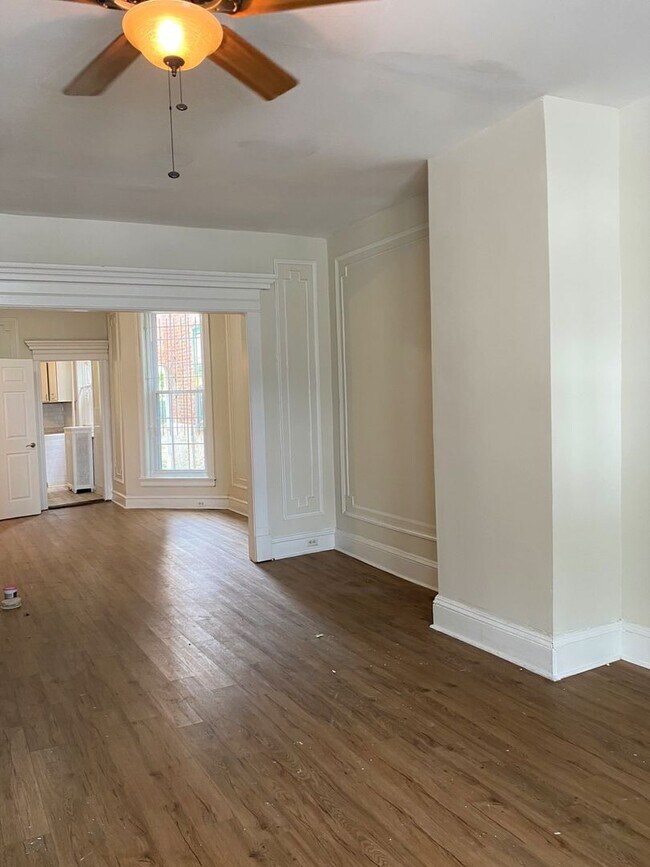 Building Photo - Massive 4-Bedroom Townhome in Brewerytown!...